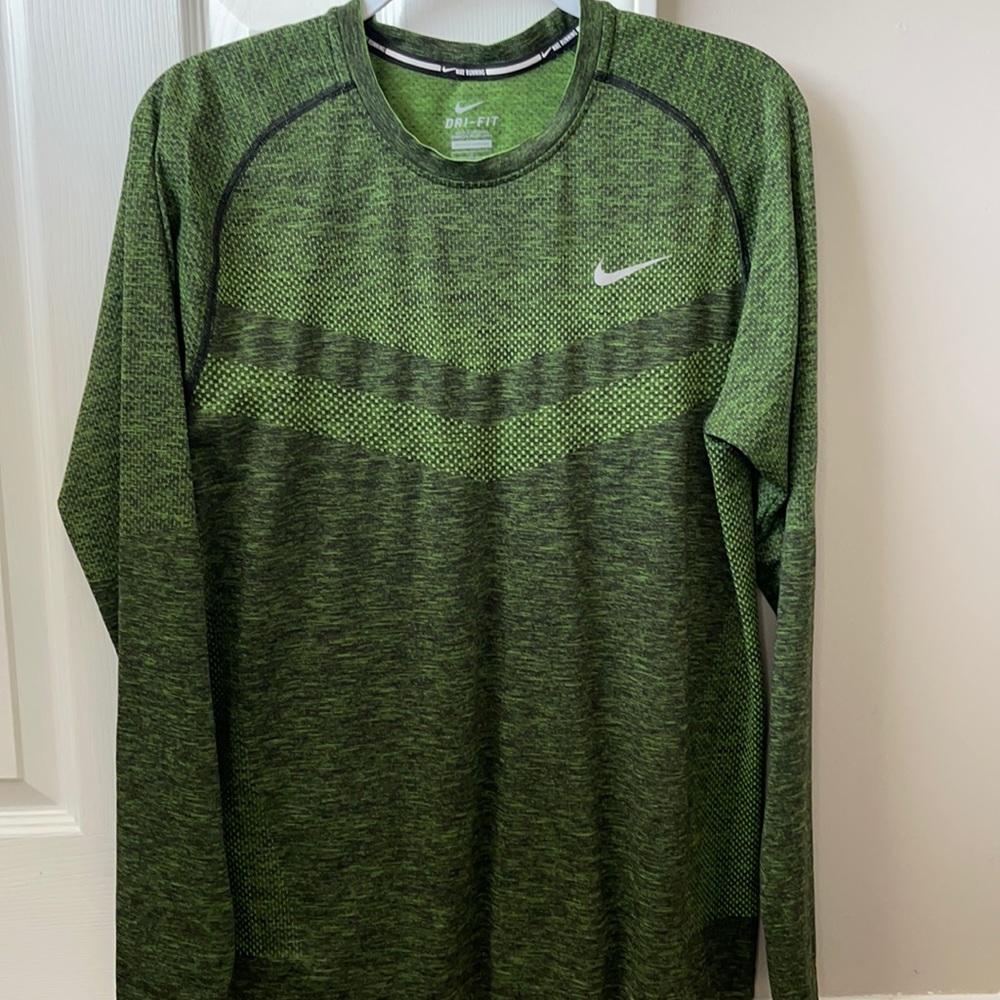 Nike Drifit knit long sleeve running shirt